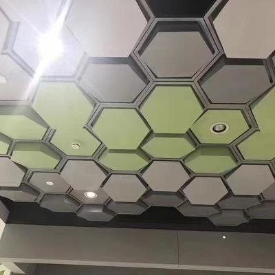 Kundengerechte Farbsechseckiges Clip in Decke 404mm für Metro-Station