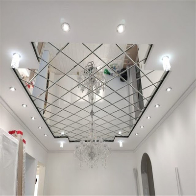 Decke des Edelstahl-600x600 deckt einfache Muster-Spiegel-Lage in der akustischen Decken-Fliese mit Ziegeln