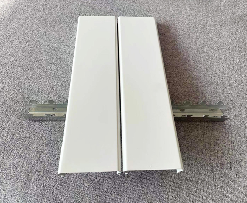Des Korridor-C des Streifen-0.9mm Aluminiumhoch planken-der Deckenverkleidungs-15mm