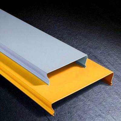 C-Streifen-Aluminiummetalldecke kundengebundene Größe und Farbe 16mm Höhe