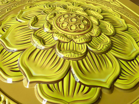 600 x 600 mm Aluminium-Metalldecke 3D-Tempelbrett, Goldfolie, Buddha-Halle, Lotus