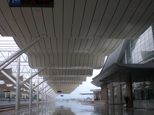 Stärke der c-Streifen-Aluminiummetalldecken-0.9mm für Convention Center