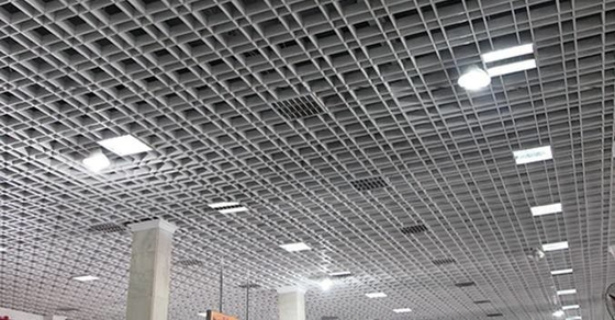 Aluminiumlegierungs-Metallgitterdecke 250 x 250 mm für Kongresszentrum