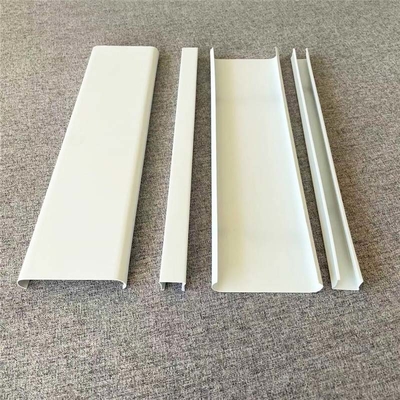 135mm Aluminiumu beschichtende Schallabsorption der Streifen-Decken-PVDF