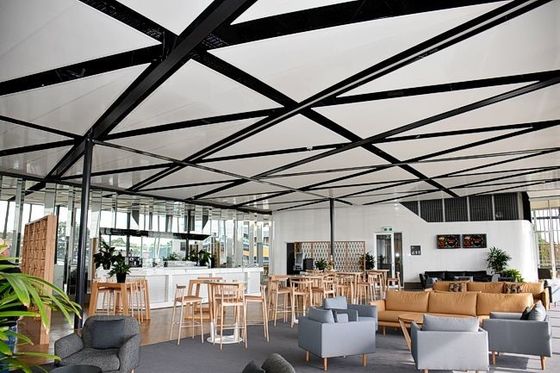 Heißer Verkauf 1200X1200X1200 Aluminium Metall Decke Dreieckige Clip-in Aluminium Paneeldecke