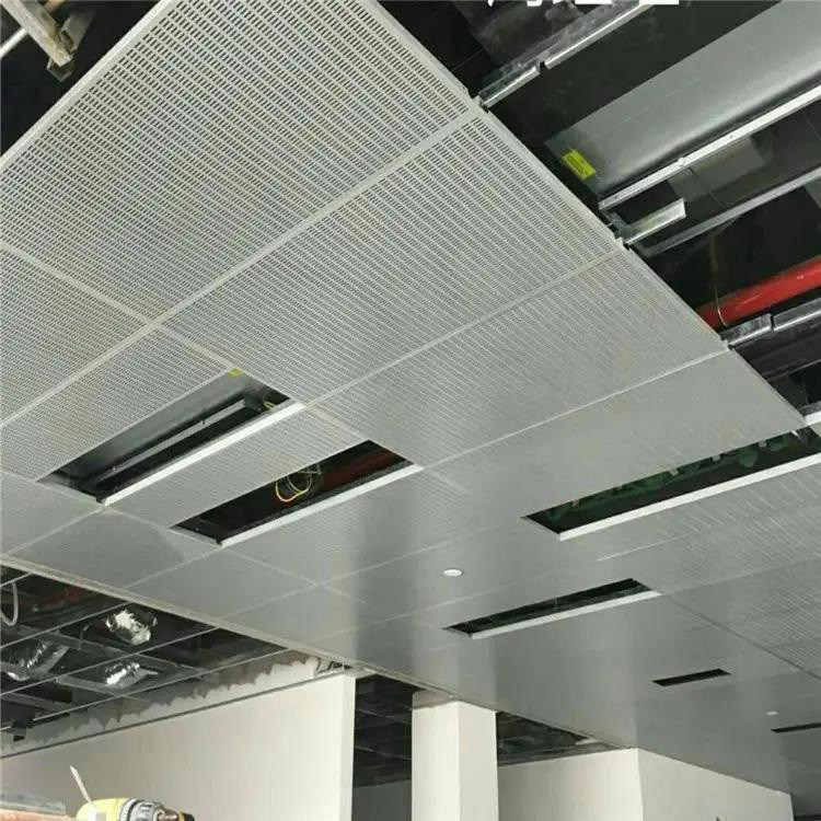 600x1200mm Haken auf akustischer perforierter Decke deckt starke 0.7mm mit Ziegeln